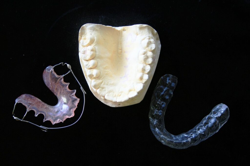 部分入れ歯の種類